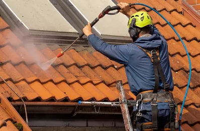 Démoussage et hydrofuge de toiture à Corpeau